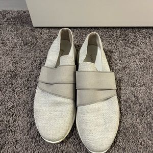 Woman’s slip on shoe, size 8.5, gentle used